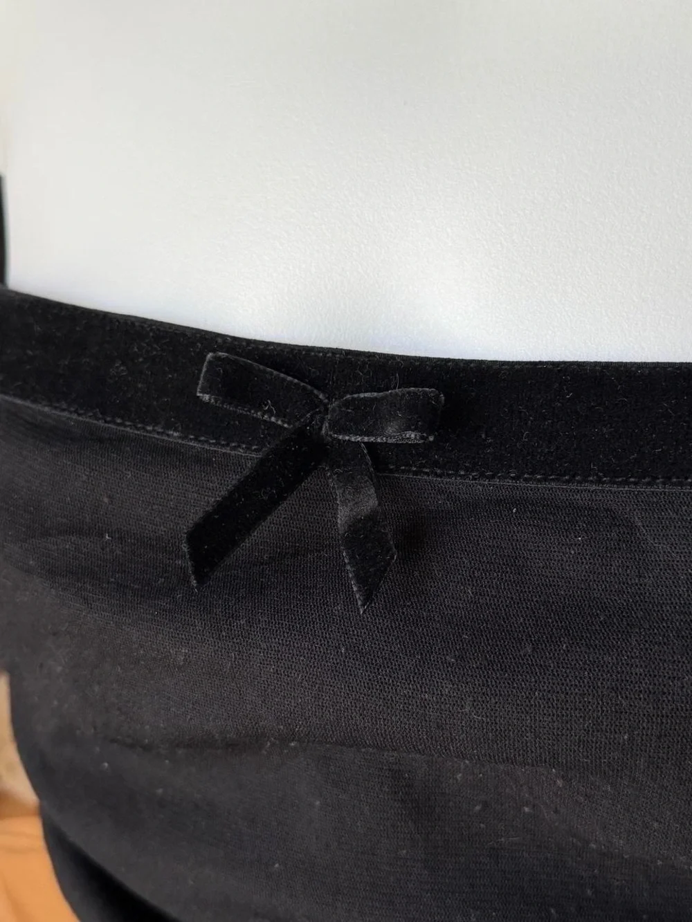 Black Strapless Tube Top with Bow - Picture 3 of 7